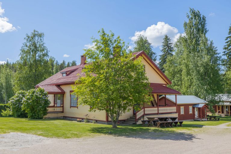 Vierastolo Eetula kesällä
