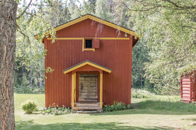ylatuuhonen-makasiini